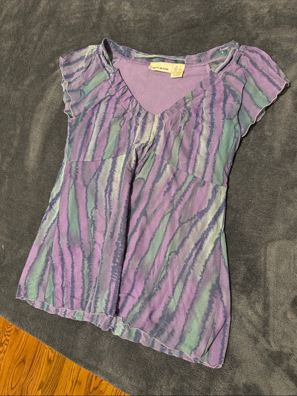 Vintage DKNY Women’s Lavender & Mint Striped Flutter Sleeve Top